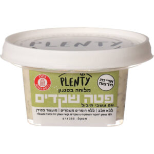 פטה שקדים מעדן אגוזים בסגנון גבינה מלוחה יוונית